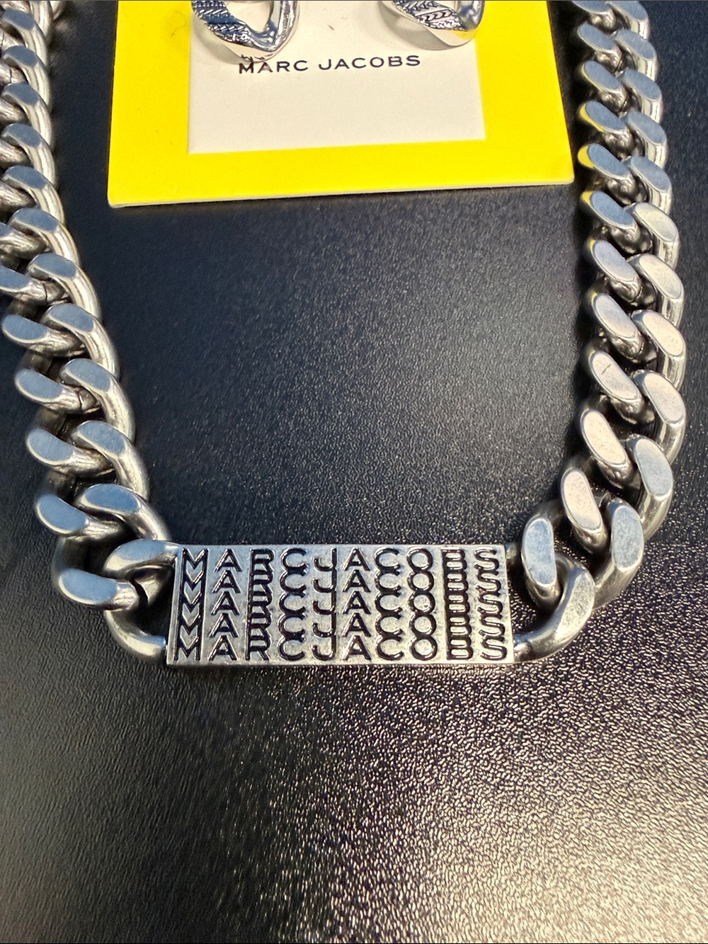 Marc Jacobs Chunky Silver Curb Chain Necklace with Interlocking Silver Earrings - Picture 3 of 3